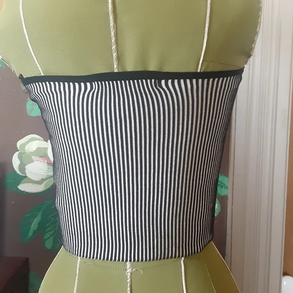FOREVER 21 Contemporary Striped Tub Top - Picture 4 of 8